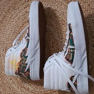 Hightower Vans